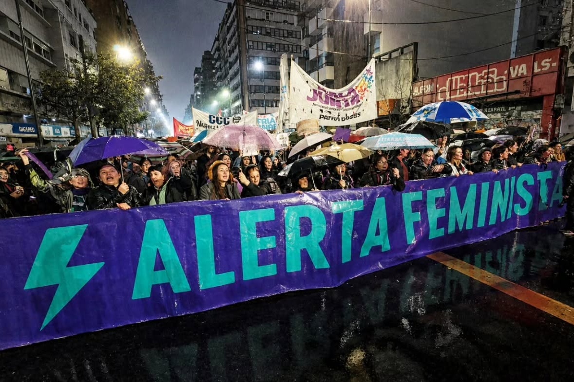 Ni Una Menos: marchamos junto a la Intersindical de Mujeres Ni Una Menos: marchamos junto a la Intersindical de Mujeres